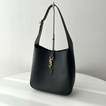 YVES SAINT LAURENT LE 5 À 7 BEA – BAG IN FINEST GRAINED LEATHER