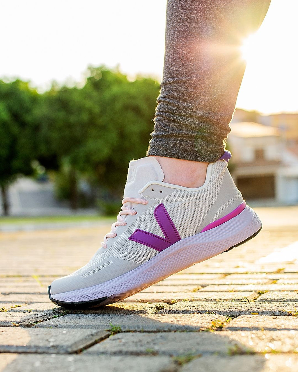 Promotion: 2 sneakers